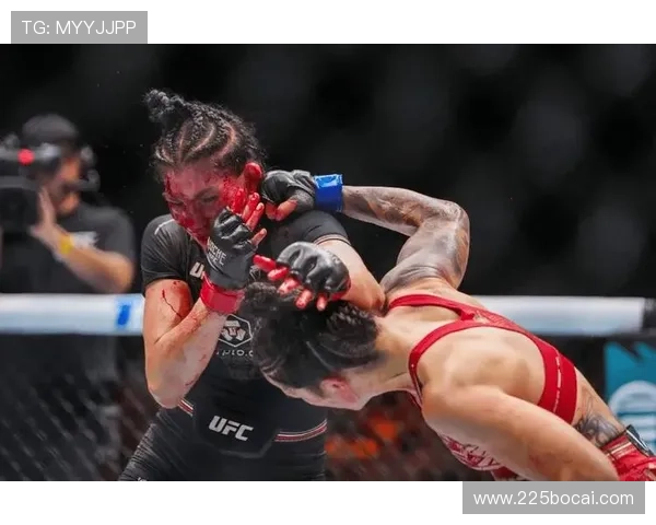 UFC比赛中的血腥瞬间：勇士们的拼搏与牺牲